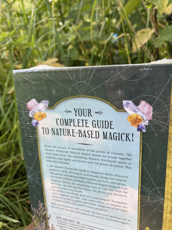 Back cover of the boxed set with text outlining the content and purpose of the three books